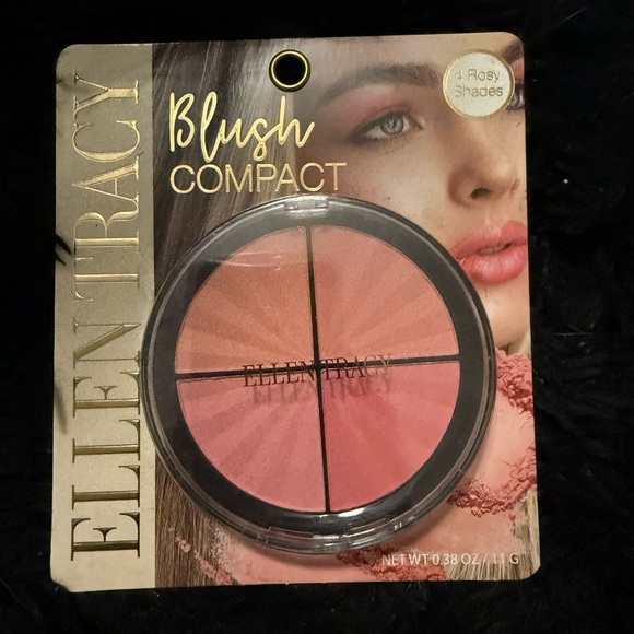 Ellen Tracy makeup - Picture 1 of 1